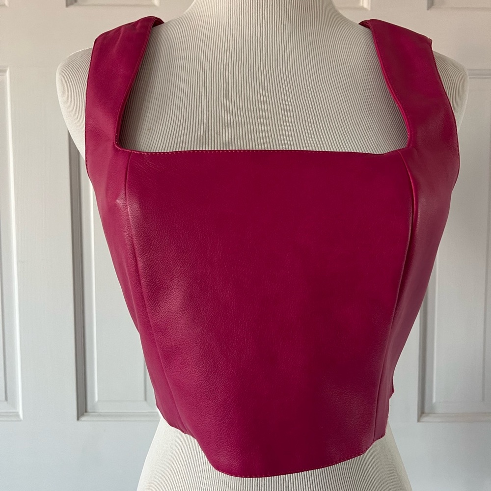 NWT’s 7  For All Mankind pink vegan leather crop top (m)